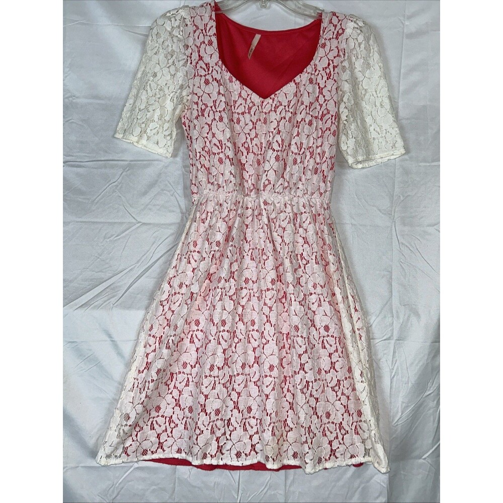 Hello Miss Apple Red Cream Floral Lace Fit Flare Dress Short Sleeve Modest Sz S